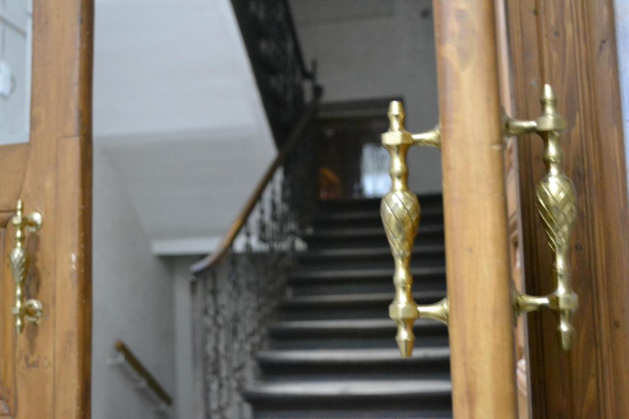 Lux Apartament На Левицького Leópolis Exterior foto